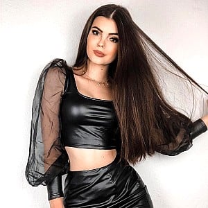Lara Winter