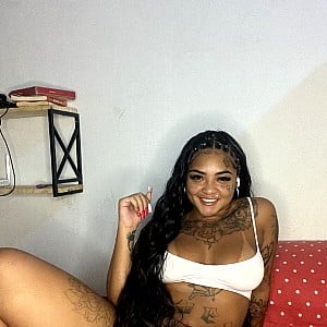 Larissa Giulia