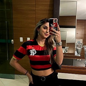 Larissa Gomes
