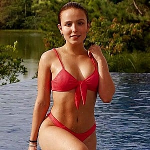 Larissa Manoela