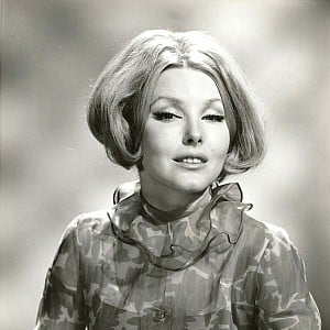 Laura Devon