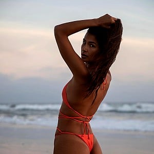Laura Elizabeth Woo
