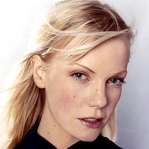 Laura Harris