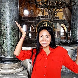 Laura Zeng