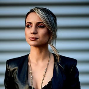 Laure Valee