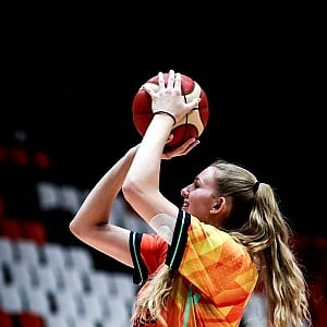 Lauren Cox