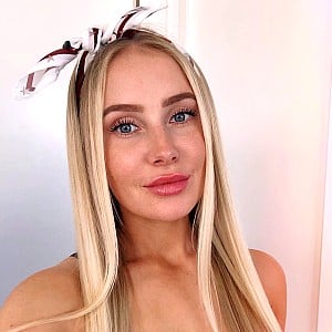 Lauren Curtis