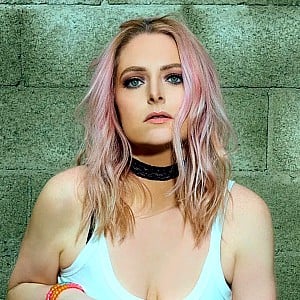Lauren Elizabeth Ash