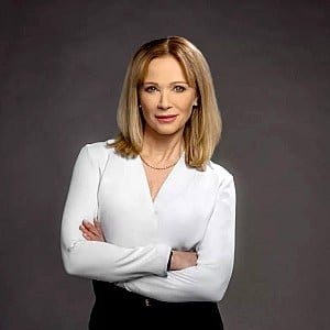 Lauren Holly