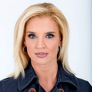 Laurie Dhue