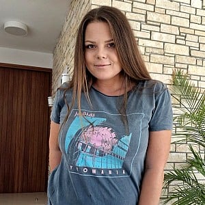 Lea Lovebird