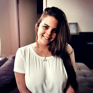 Lea Lovebird