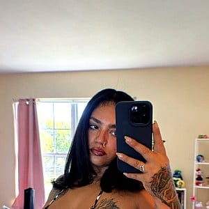 Leandra Glow