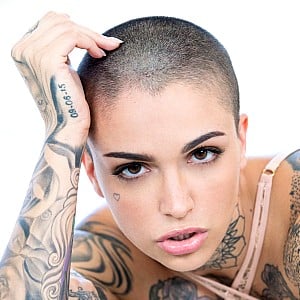 Leigh Raven