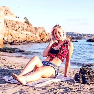 Leonie Pur