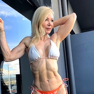 Lesley Maxwell