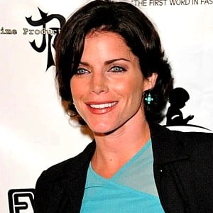 Lesli Kay