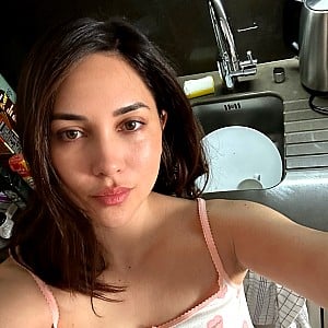 Leslie (singer)