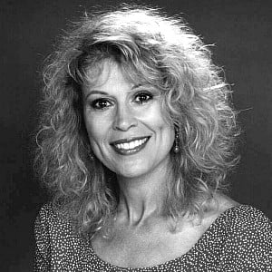 Leslie Easterbrook