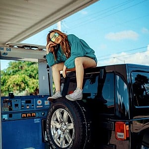 Leslie Grace