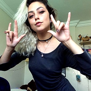 Leticia Shirakiin