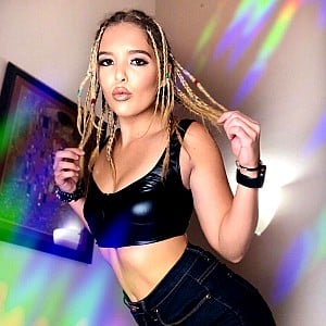 Lexi C