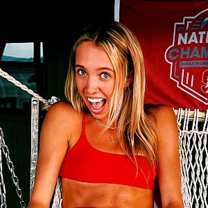 Lexie Hull