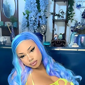 Lia Bluemoon