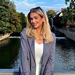 Lia Hoff
