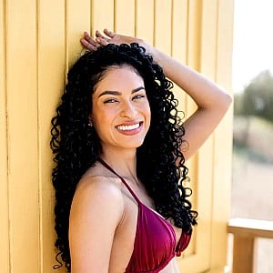 Lia Manzur