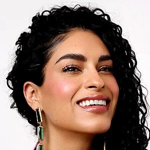Lia Manzur