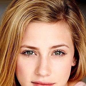 Lili Reinhart