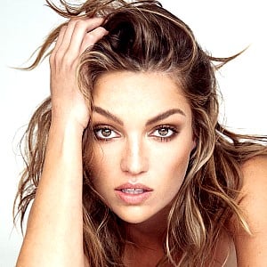Lili Simmons