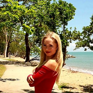 Lily Cahusac De Caux