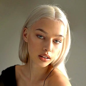 Lily Hoffman