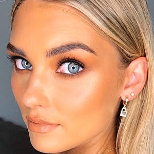 Lily Jade Moreau