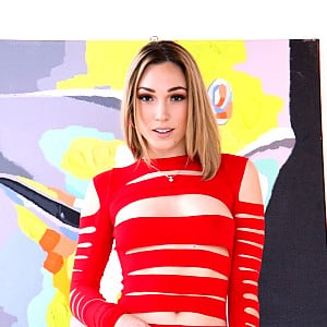 Lily LaBeau