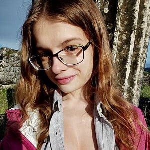 Lily Slutty