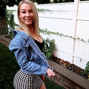 Lisa Peachy