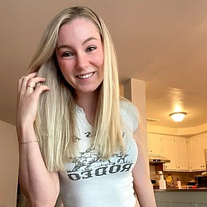 Lisa Peachy