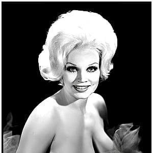 Liz Renay