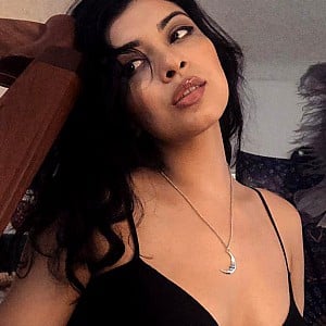 Lizz Vega