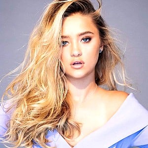 Lizzy Greene