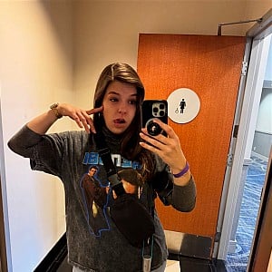 Lizzy Jones