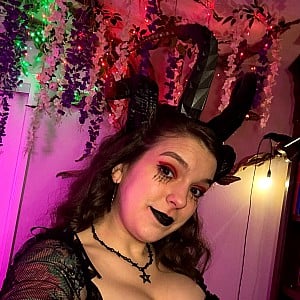 Lizzy Jones