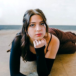 Lizzy McAlpine
