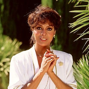 Lola Falana