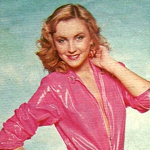 Lorraine Paul