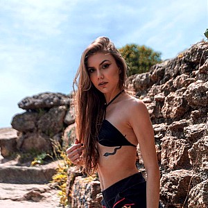 Lorrane Almeida