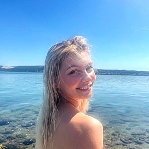 Louise Locqueneux